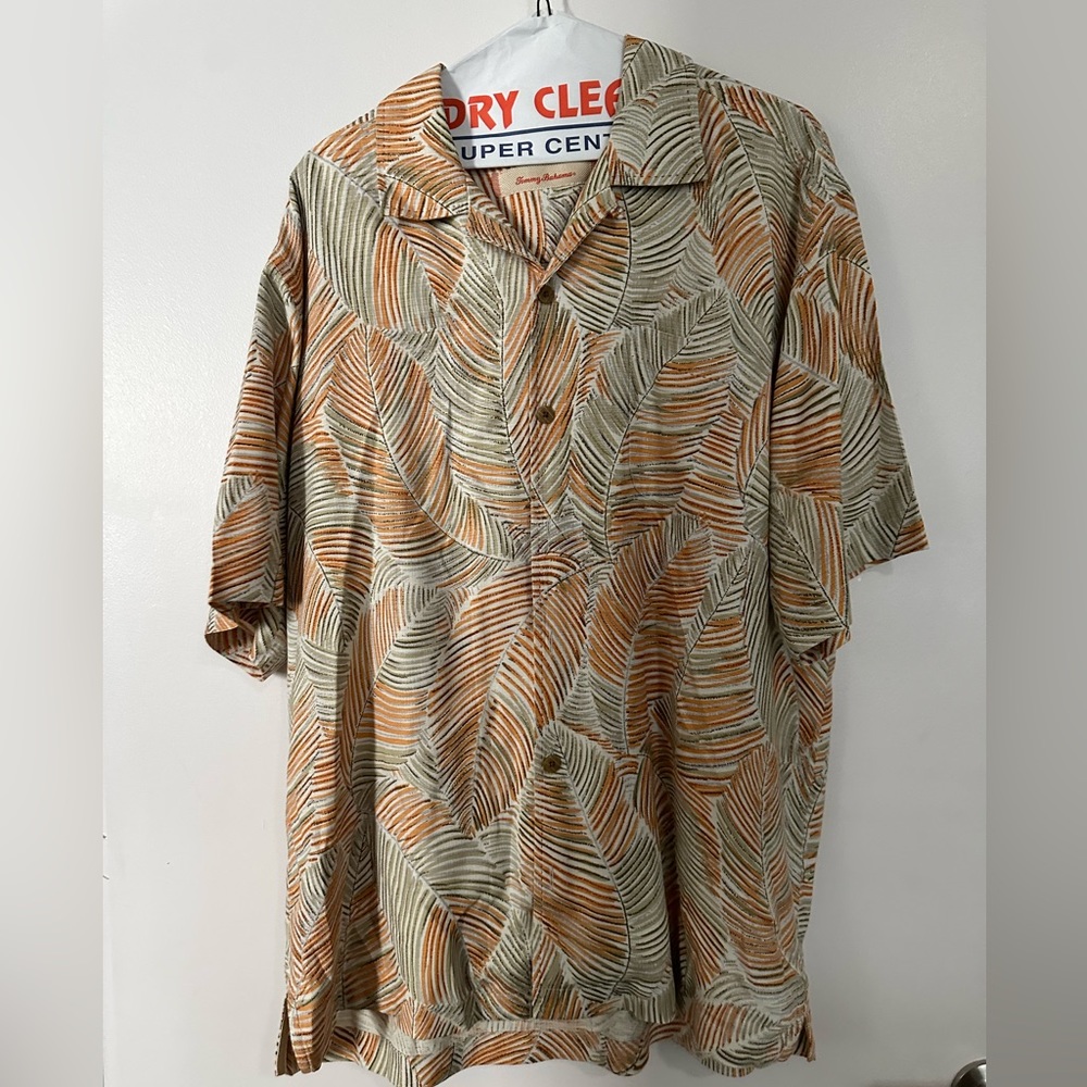 Tommy Bahama Hawaiian Shirt - 100% Silk - Large